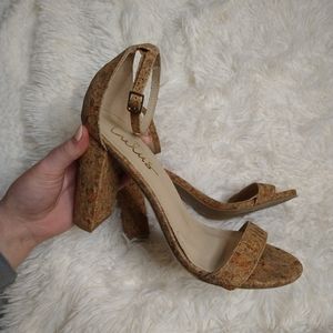 Stunning lulu's cork print sandals!